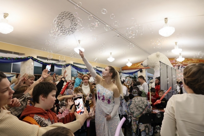 Более 1000 детей из Нижегородской области, нуждающихся в особой поддержке и внимании, стали участниками Большой Благотворительной Новогодней Елки